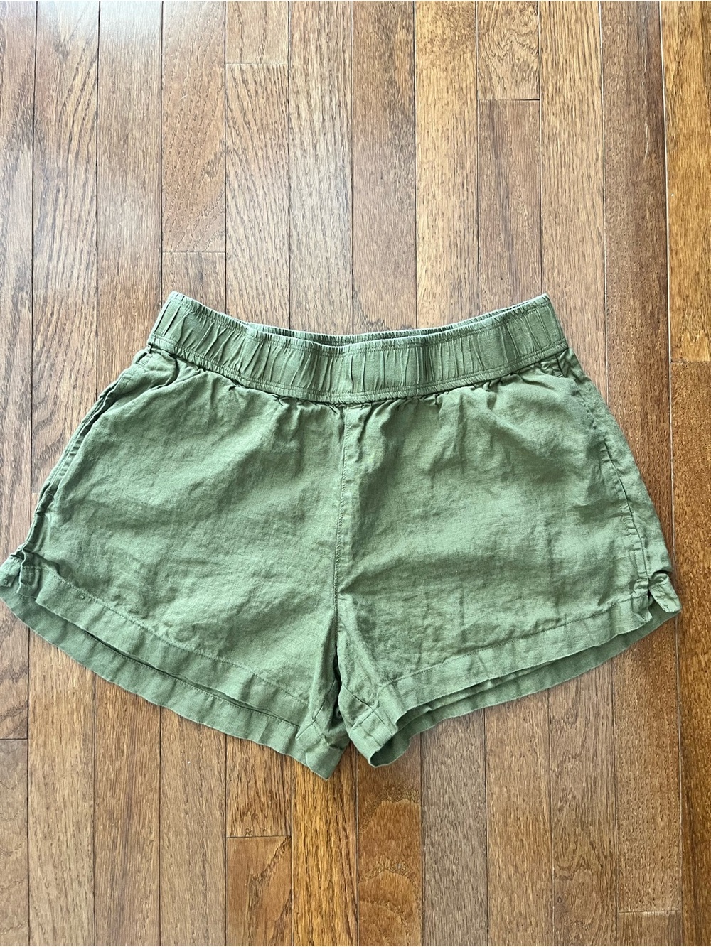 AYR Olive Green Women’s Linen-Blend Shorts